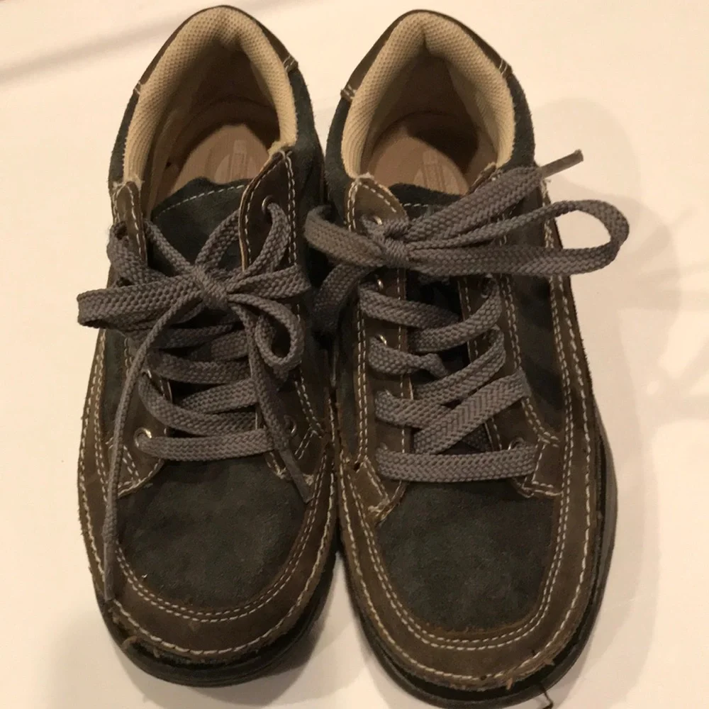 Swiss Gear boy’s size 13 brown leather lace up mid top ankle hiking boots EUC